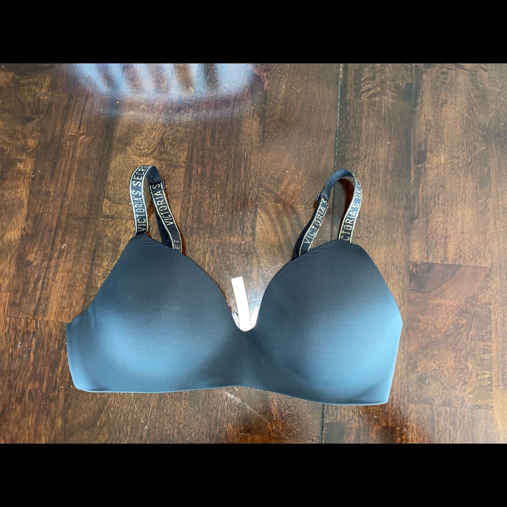 Victoria Secret Wire Free Bra 36C